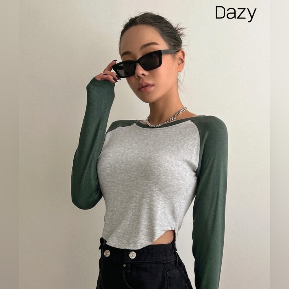 Dazy womens longsleeve crop top